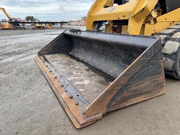 2021-caterpillar-259d3-image-9