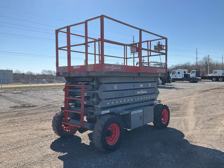 2015-skyjack-sj7135rt-image-4