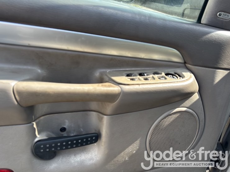 2004-dodge-ram-3500-image-42