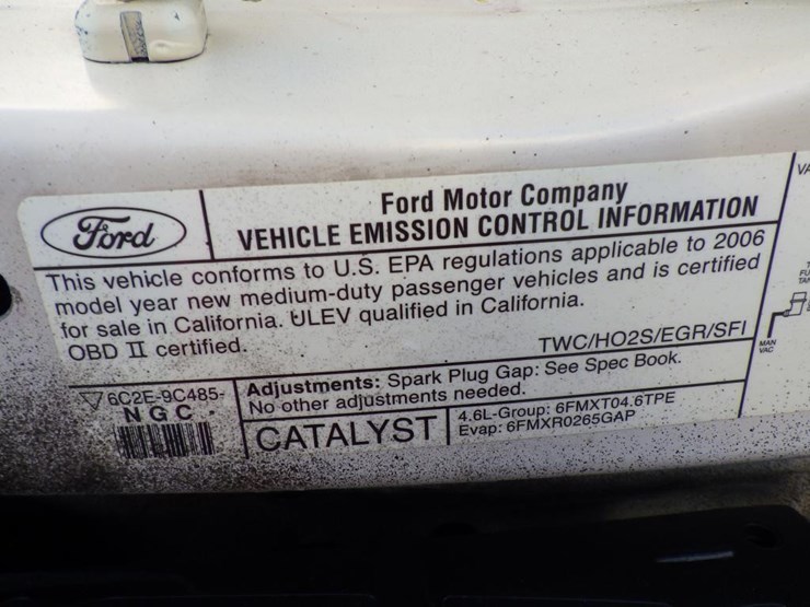 2006-ford-cargo-image-12