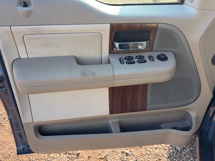 2004-ford-f150-image-18