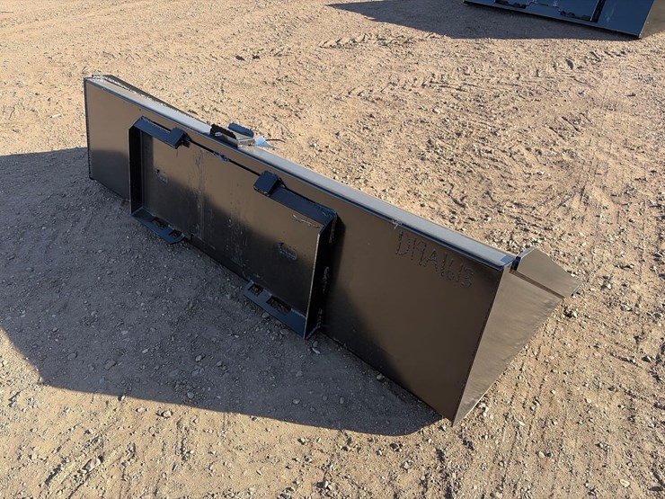 qt-bucket-with-blade-image-3