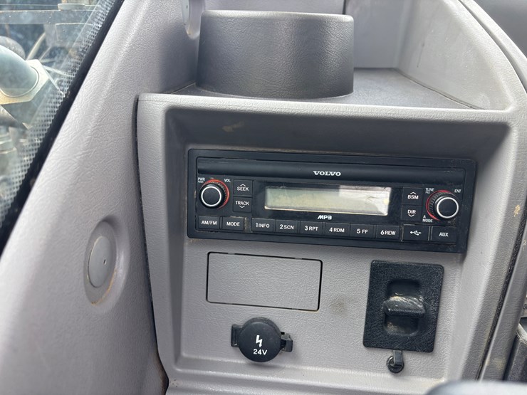 2022-volvo-ec220el-image-47