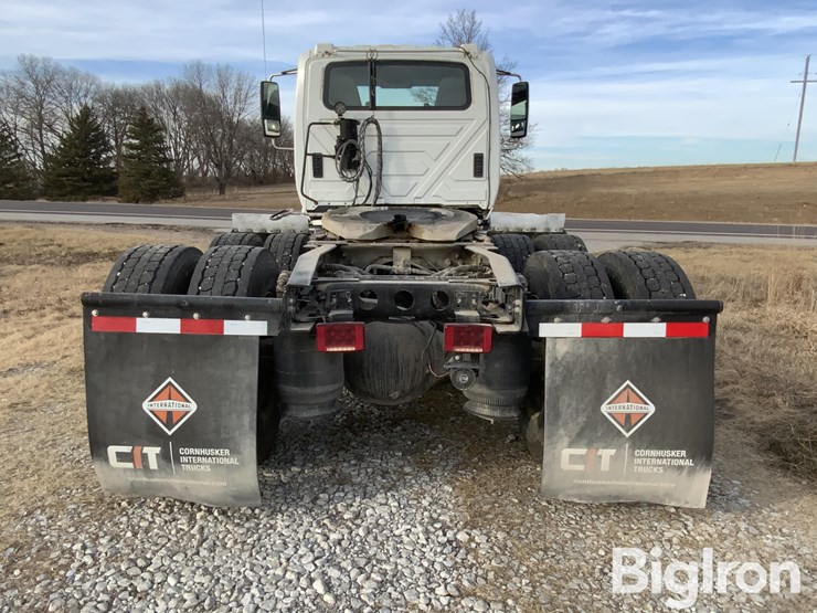 2016-international-prostar-image-6