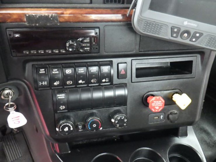 2018-international-prostar-image-16