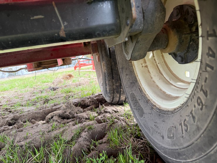 #41020-•-chandler-equipmen-17'-pull-type-spreader-image-8