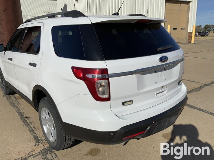 2013-ford-explorer-image-19
