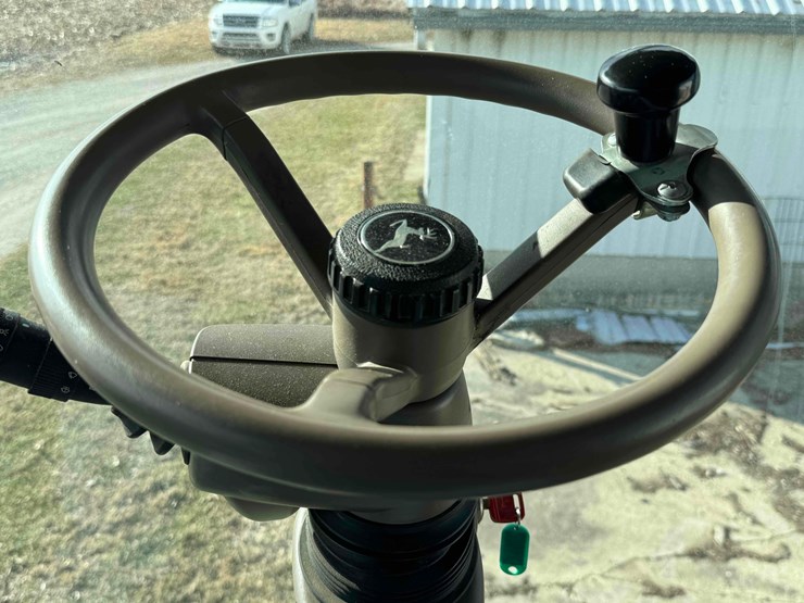 2013-john-deere-s550-image-28