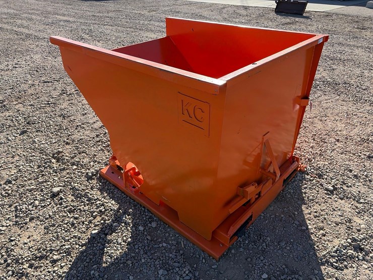 self-dumping-hopper-with-fork-pockets-image-4