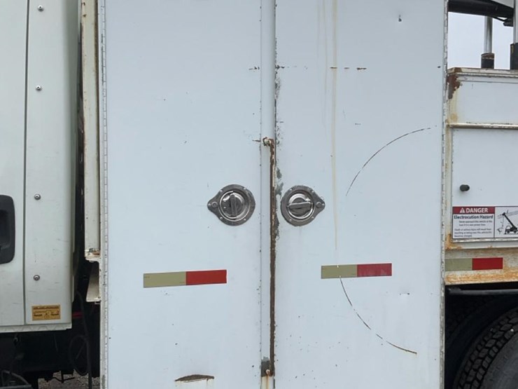 2014-international-7300-image-32