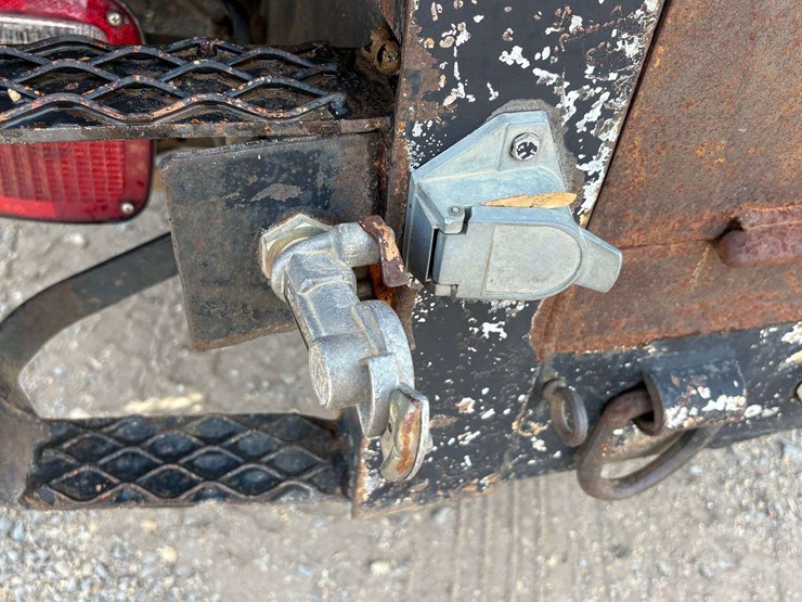 2004-international-durastar-4300-image-47