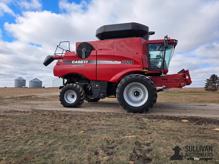 2010-case-ih-7120-image-4