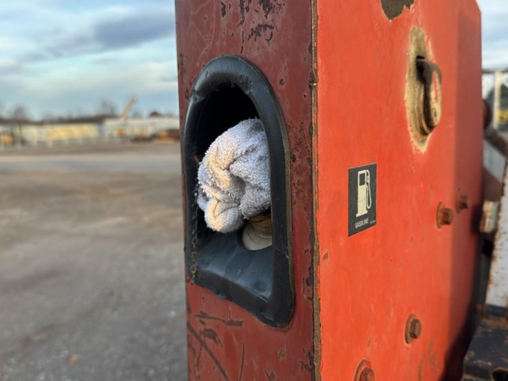 #1155-•-gehl-skid-steer-image-28