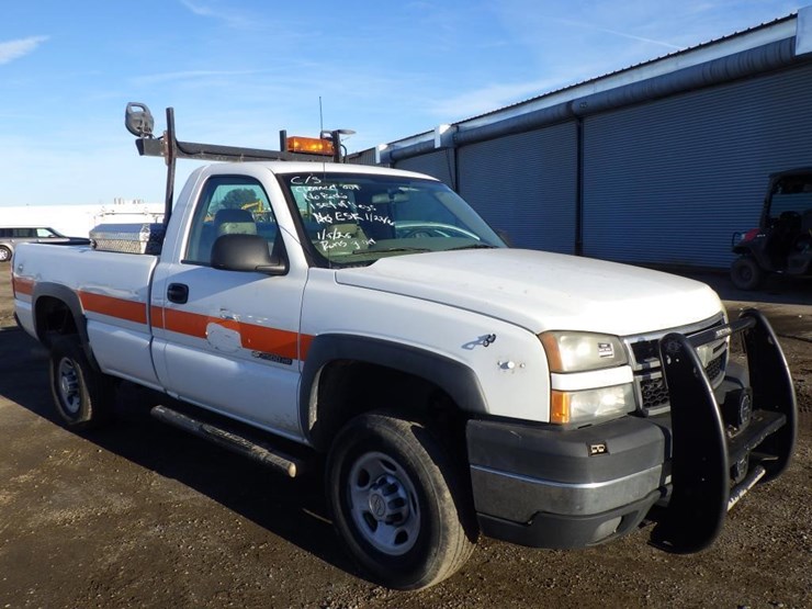 2007-chevrolet-2500hd-image-2