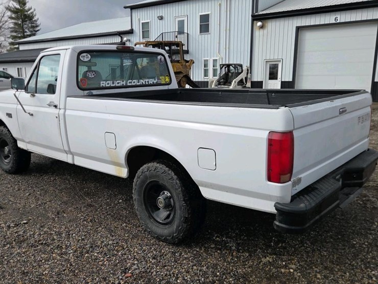 1995-ford-f150-xl-image-3