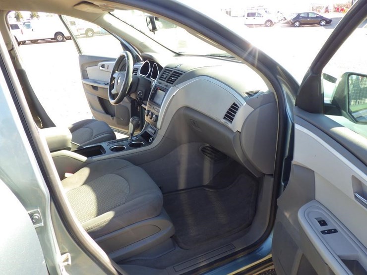 2009-chevrolet-traverse-image-6