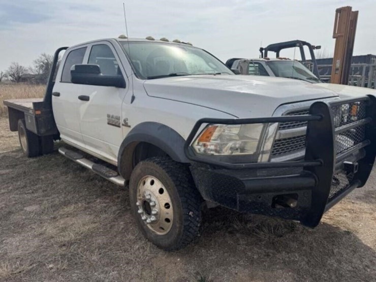 2013-dodge-5500-hd,-cummins-turbo-diesel-image-3