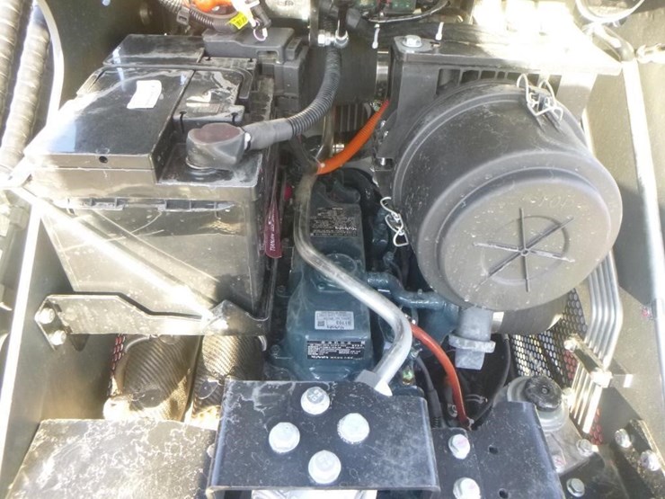 2025-kubota-d1703-image-23