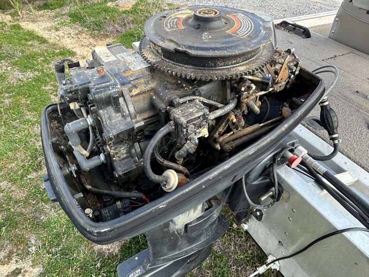 1999-bass-tracker-pro-team-165-boat-w/trailer-image-18