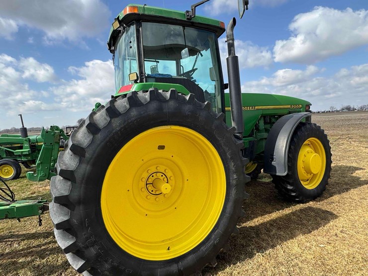 1995-john-deere-8200-image-11