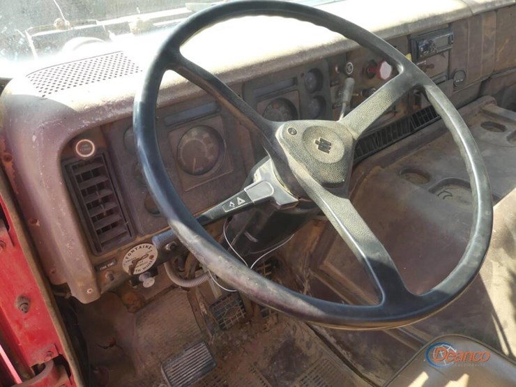 1984-international-s2200-image-13