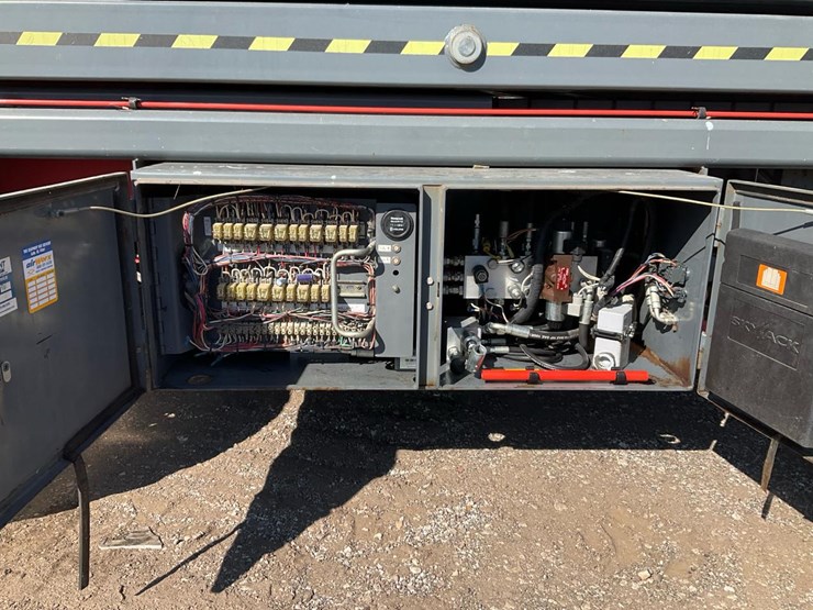 2015-skyjack-sj7135rt-image-36