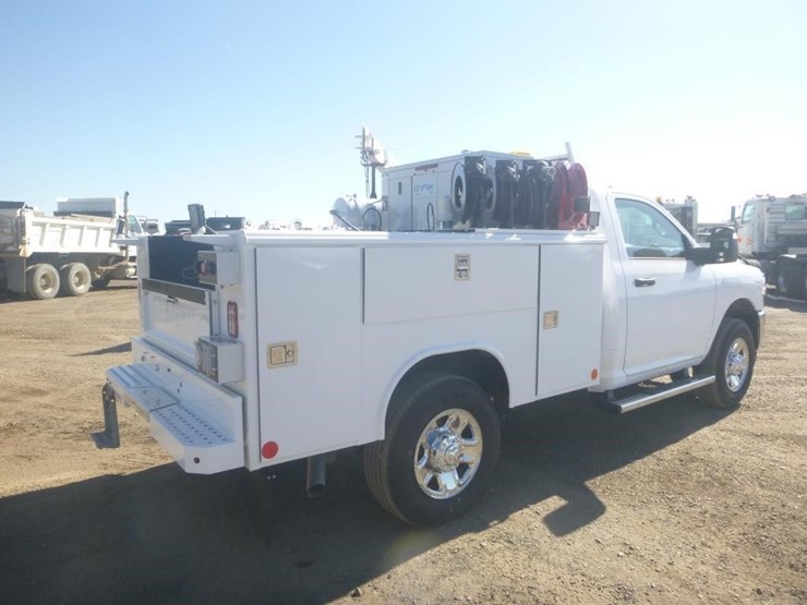 2024-dodge-2500-image-3