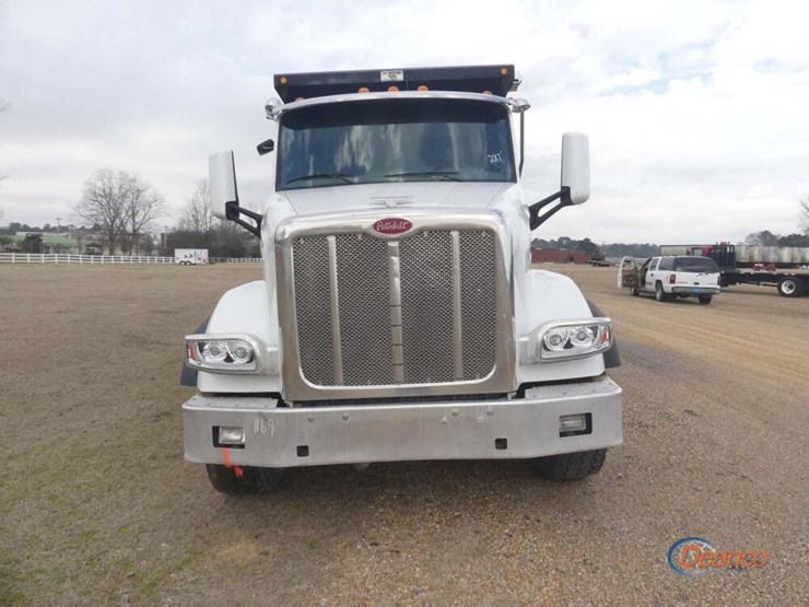2017-peterbilt-567-image-2