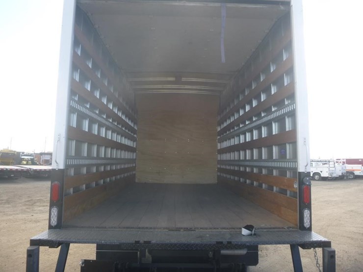 2022-ford-f450-xl-image-10