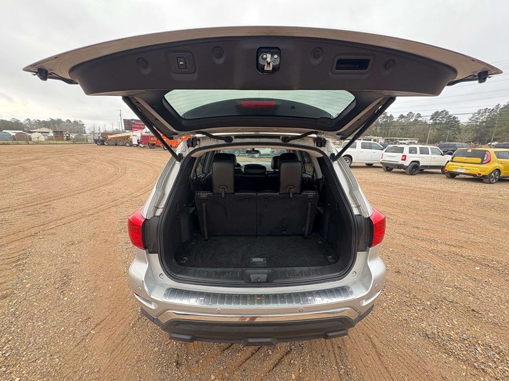 2017-nissan-pathfinder-image-17