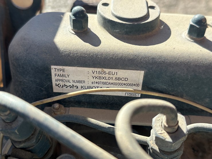 case-maxi-sneaker-image-30