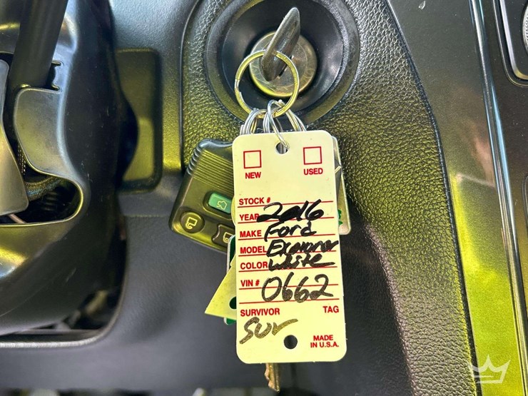 2016-ford-explorer-image-27