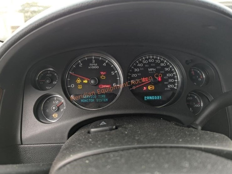 2007-chevrolet-suburban-image-22