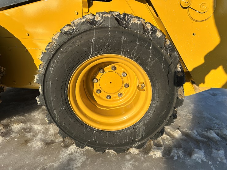 2018-caterpillar-236d-image-54