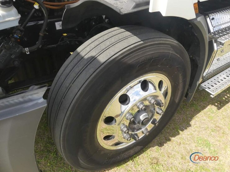 2023-freightliner-cascadia-116-image-11