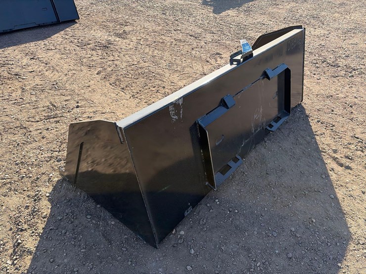 skid-steer-snow/litter-bucket-image-4