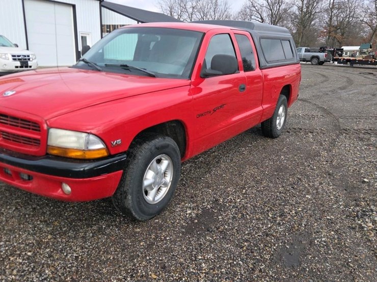 1997-dodge-dakota-sport-image-1