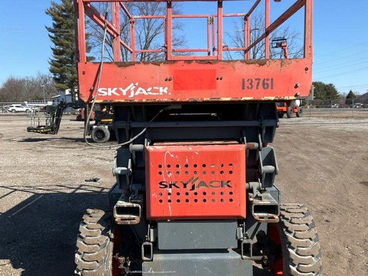 2015-skyjack-sj7135rt-image-6