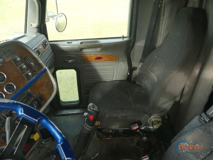 2007-peterbilt-379-image-15