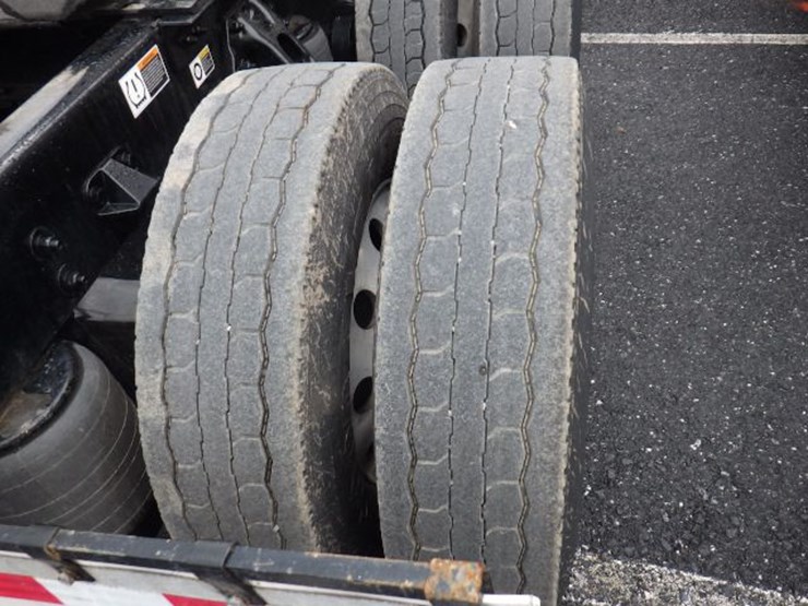 2024-kenworth-t680-image-9