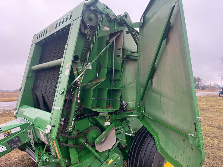 john-deere-560m-image-16