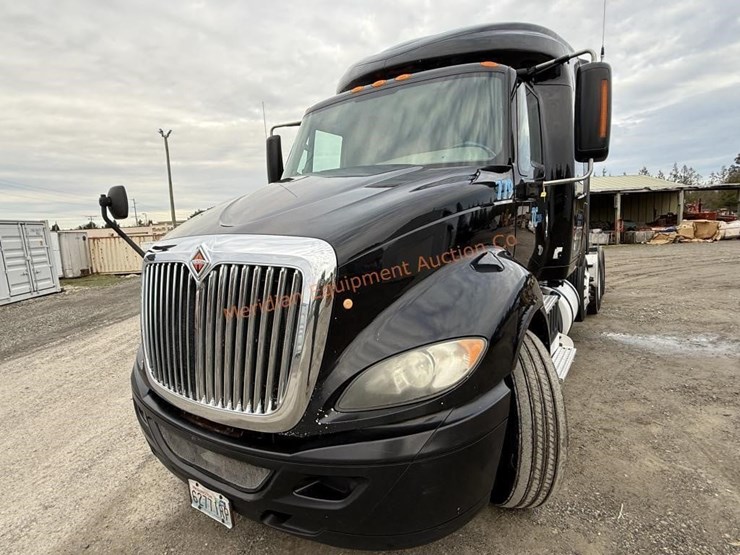 2017-international-prostar-image-12