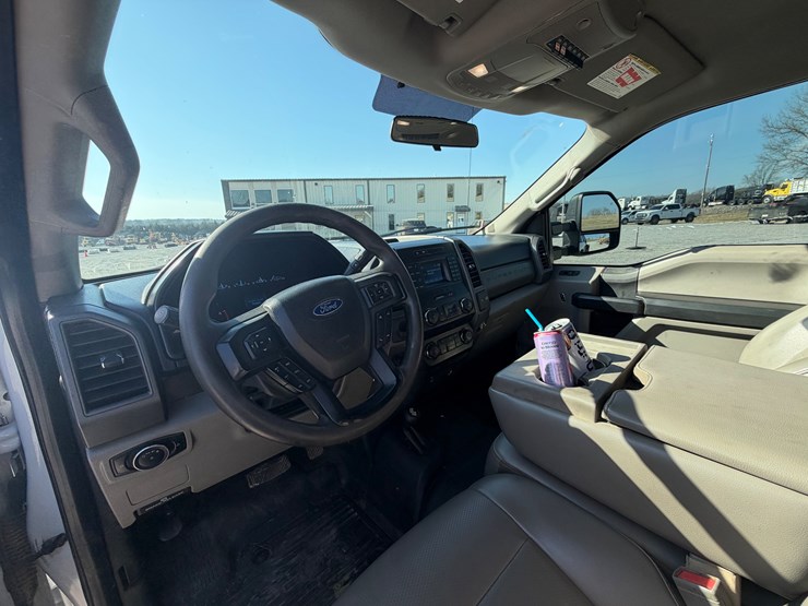 ford-f350-xl-image-20