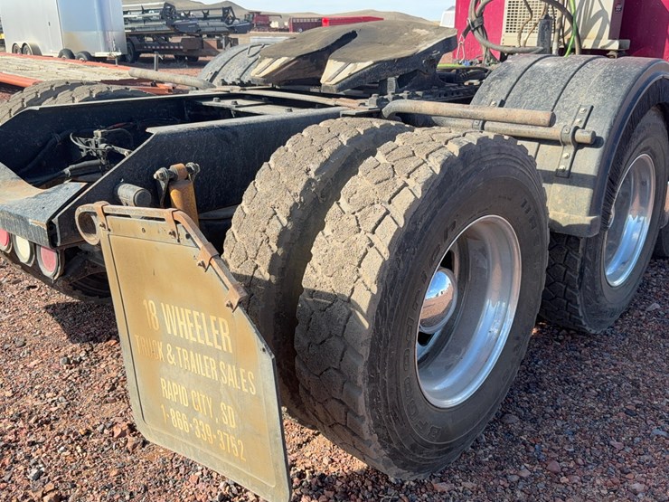 2004-kenworth-w900-image-28