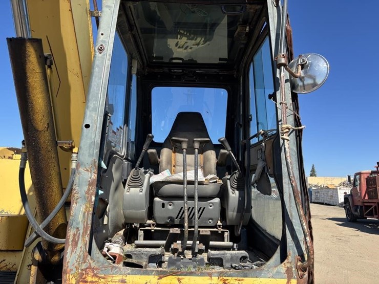 komatsu-pc60-7-image-24