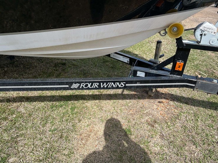 2008-four-winns-h190-ski-boat-image-23