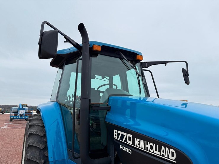 new-holland-8770-image-17