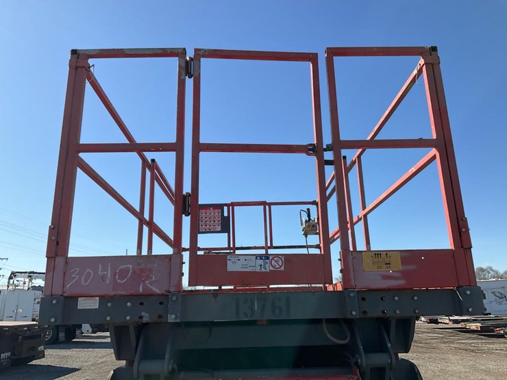 2015-skyjack-sj7135rt-image-47