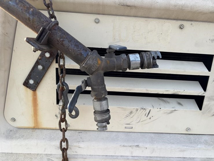 2008-ingersoll-rand-p185-image-13