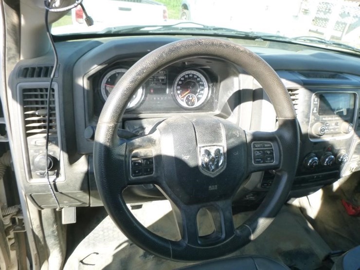 2014-dodge-1500-image-12